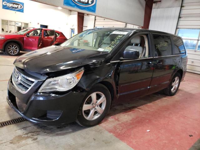 2010 VOLKSWAGEN ROUTAN SE 2V4RW3D15AR325220