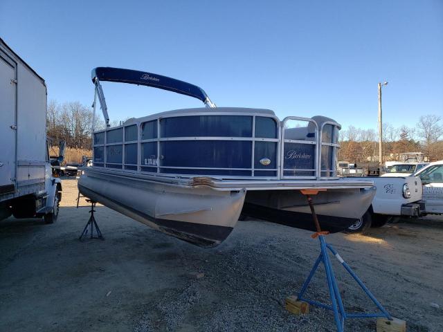 Salvage boats for sale at Glassboro, NJ auction: 2016 Other Pontoon