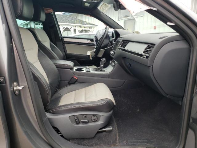 2017 VOLKSWAGEN TOUAREG WO WVGRF7BP6HD002893