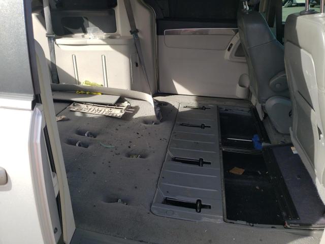 2010 VOLKSWAGEN ROUTAN SE 2V4RW3D17AR424086