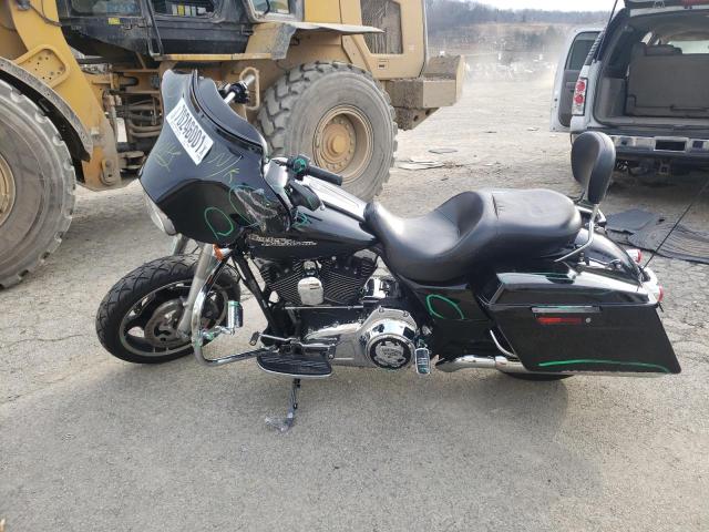 2011 HARLEY-DAVIDSON FLHX 1HD1KBM1XBB636816
