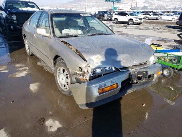 Salvage cars for sale from Copart Farr West, UT: 1995 Honda Accord EX