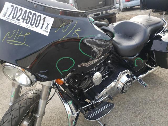 2011 HARLEY-DAVIDSON FLHX 1HD1KBM1XBB636816