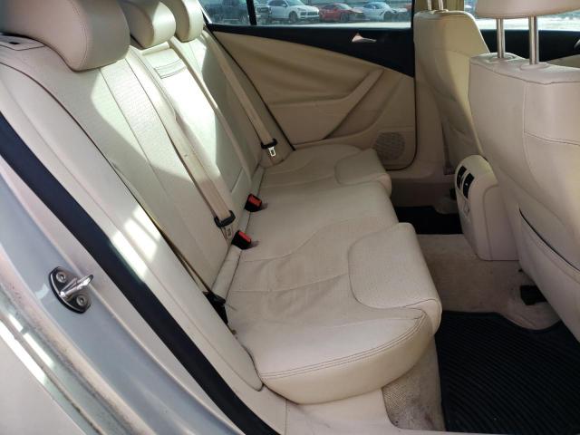 2010 VOLKSWAGEN PASSAT KOM WVWJK7AN3AE068119