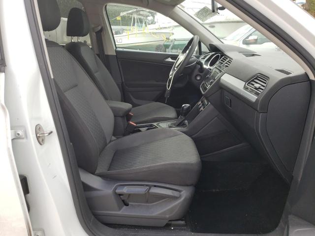 3VV1B7AX7JM029823 Volkswagen Tiguan S 2018. Фото: 4