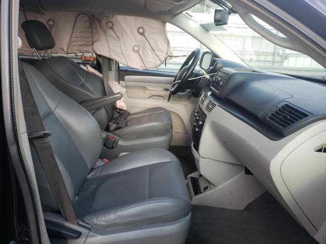 2011 VOLKSWAGEN ROUTAN SE 2V4RW3DG4BR716946