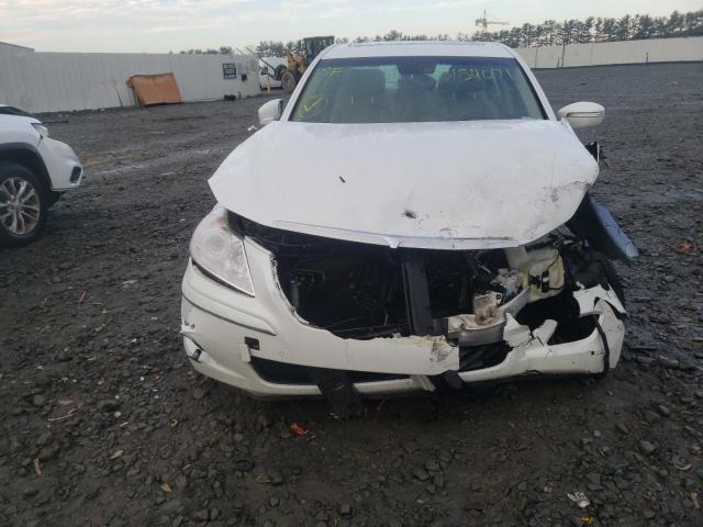 2011 HYUNDAI GENESIS 4. KMHGC4DF9BU140826