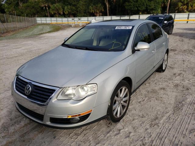 2010 VOLKSWAGEN PASSAT KOM WVWJK7AN3AE068119