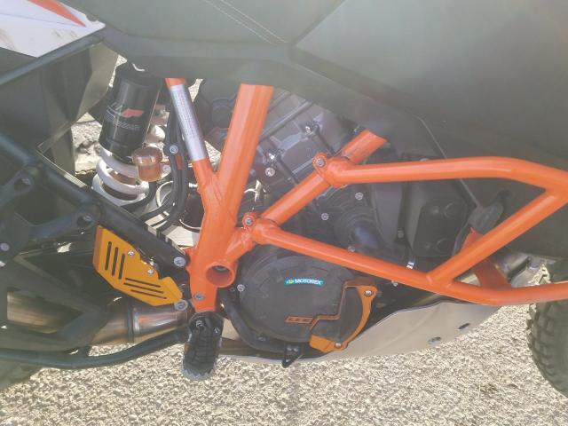 2018 KTM 1290 SUPER VBKV59406JM982051