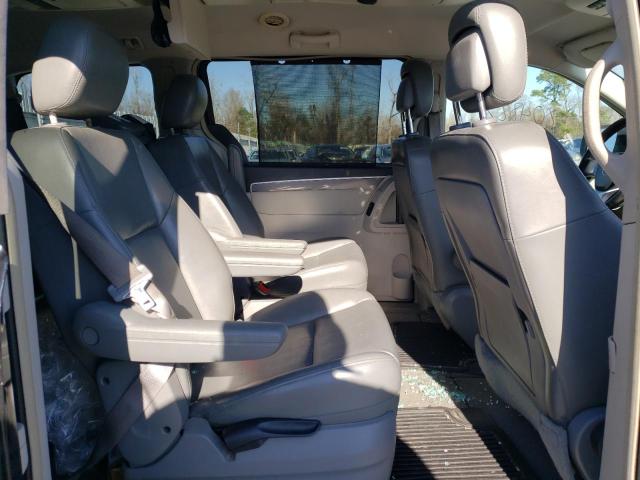2010 VOLKSWAGEN ROUTAN SE 2V4RW3D18AR406566
