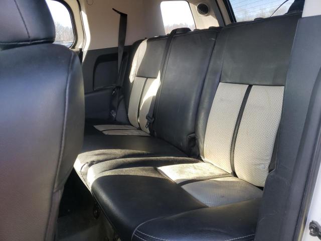 2011 TOYOTA FJ CRUISER JTEBU4BF6BK105845