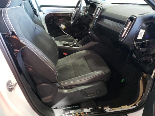2019 VOLVO XC40 T5 R- YV4162UM3K2096383