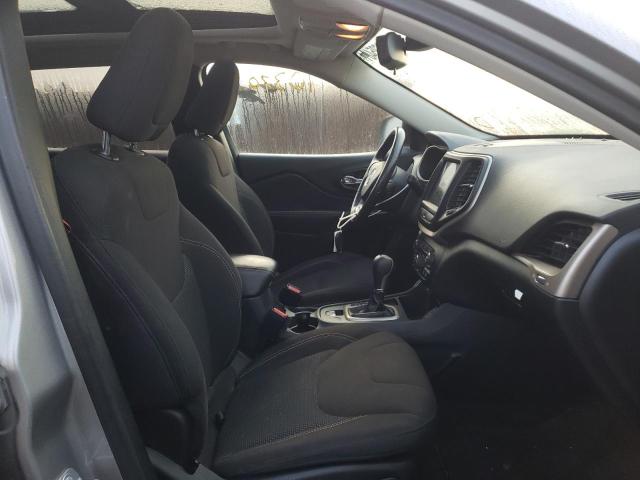 1C4PJLCB8GW247459 Jeep Cherokee Latitude