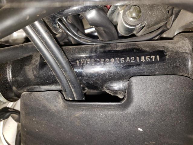 2005 HONDA VTX1300 R 1HFSC523X5A214571
