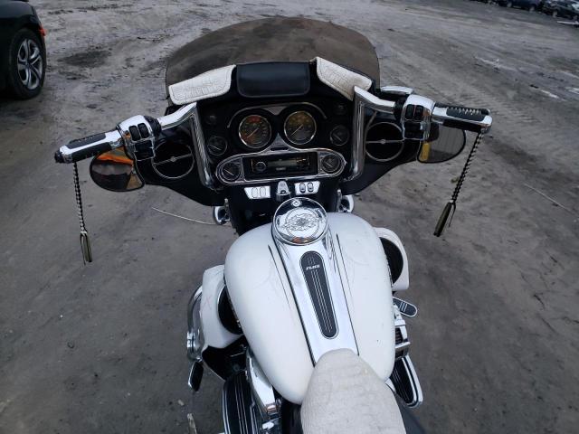 2008 HARLEY-DAVIDSON FLHX 1HD1KB4158Y612350