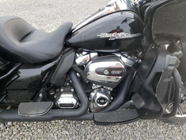 2017 HARLEY-DAVIDSON FLTRU 1HD1KGD17HB632194