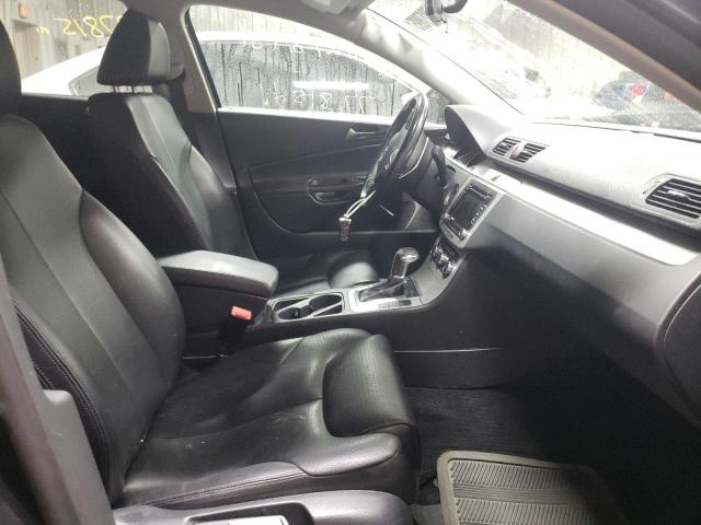 2010 VOLKSWAGEN PASSAT KOM WVWJK7AN5AE077095