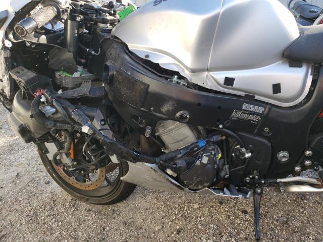 2022 SUZUKI GSX1300 RR JS1EJ11BXN7100883