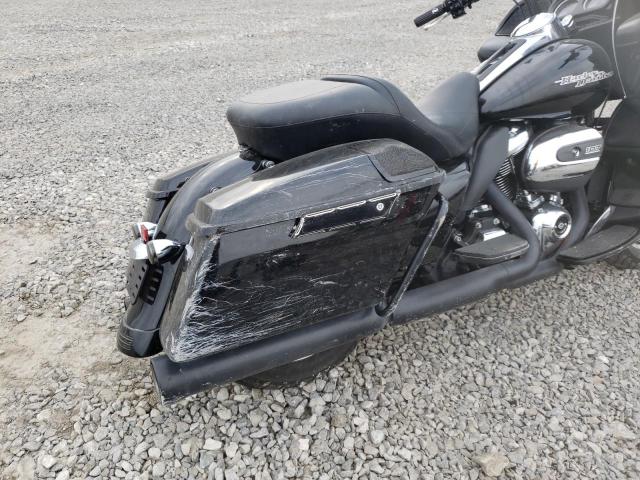 2017 HARLEY-DAVIDSON FLTRU 1HD1KGD17HB632194