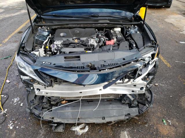2018 TOYOTA CAMRY SE A 4T1B11HK0JU559989