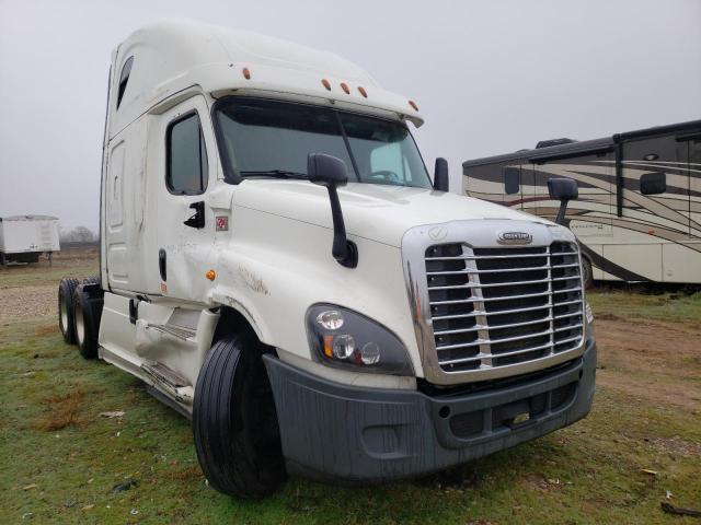 Salvage cars for sale from Copart Sikeston, MO: 2018 Freightliner Cascadia 1