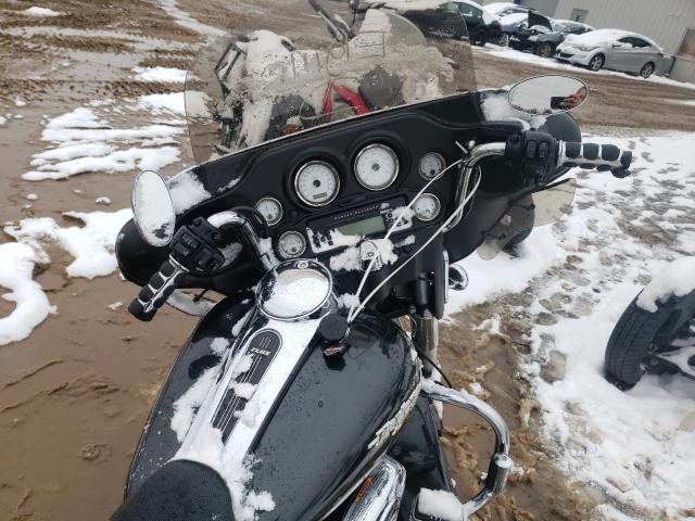 2009 HARLEY-DAVIDSON FLHX 1HD1KB4159Y648265