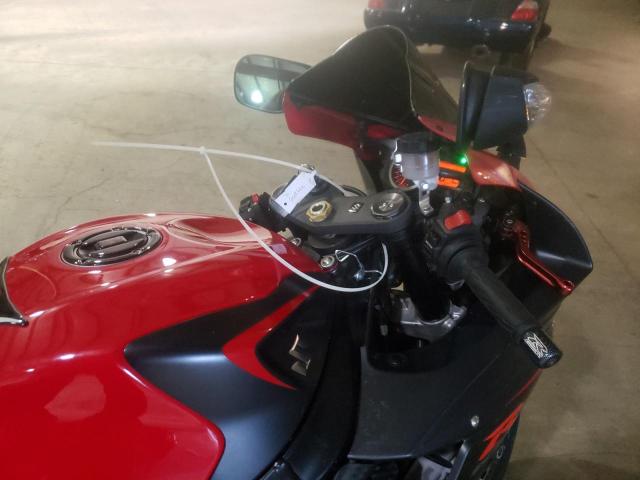 2016 SUZUKI GSX-R600 JS1GN7FA9G2100101