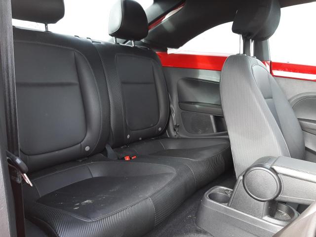 2019 VOLKSWAGEN BEETLE SE 3VWJD7AT5KM709532