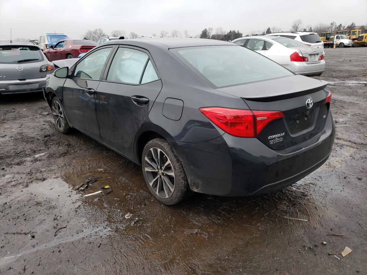 VIN 2T1BURHE9JC016304 2018 TOYOTA COROLLA no.3