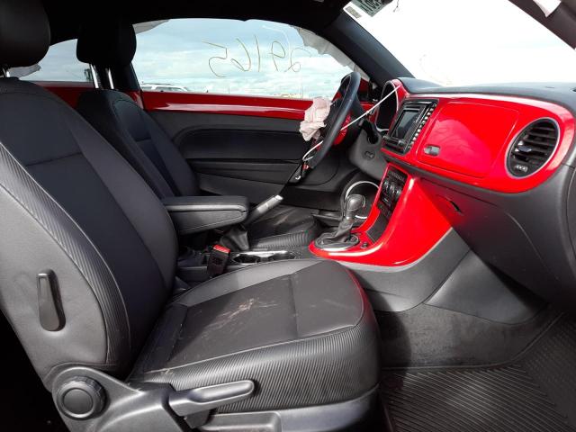 2019 VOLKSWAGEN BEETLE SE 3VWJD7AT5KM709532