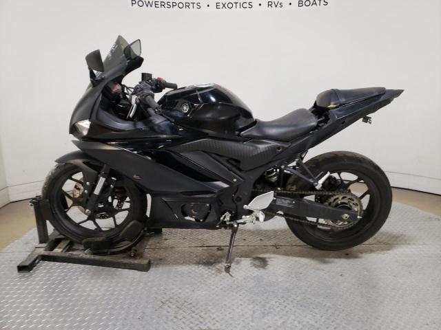 2021 YAMAHA YZFR3 A MH3RH18Y7MK006115