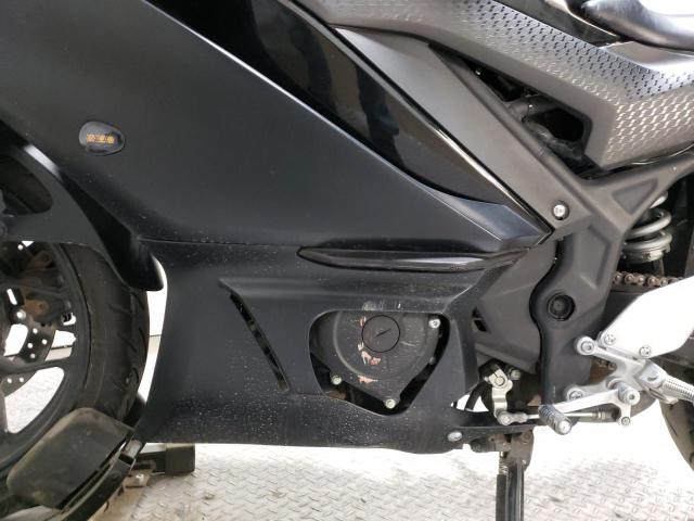 2021 YAMAHA YZFR3 A MH3RH18Y7MK006115