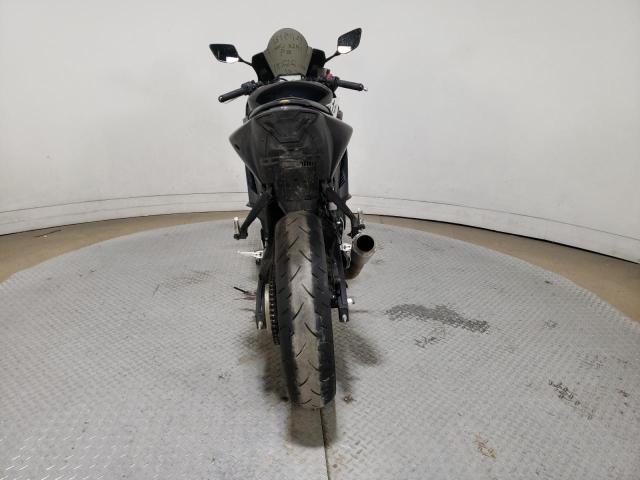 2021 YAMAHA YZFR3 A MH3RH18Y7MK006115