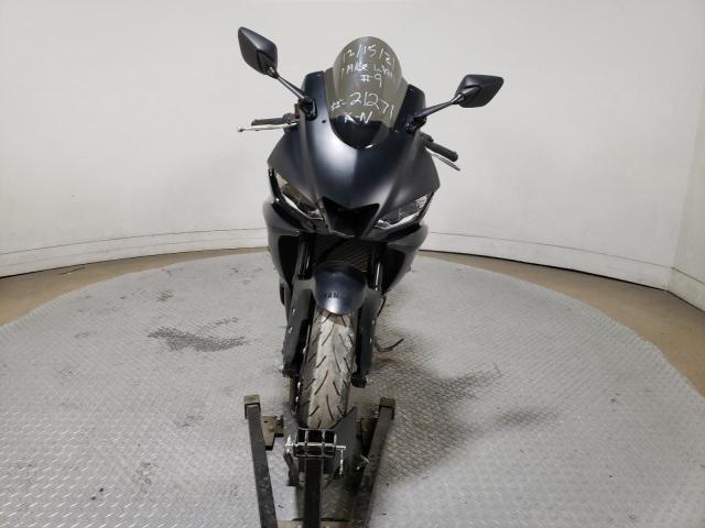 2021 YAMAHA YZFR3 A MH3RH18Y7MK006115