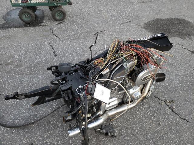 2013 HARLEY-DAVIDSON FLHCS 1HD1PR816DB952043