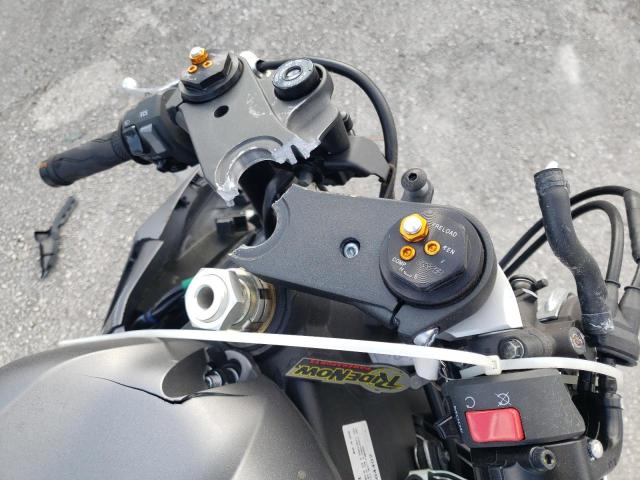 2019 YAMAHA YZFR6 JYARJ28E4KA004402