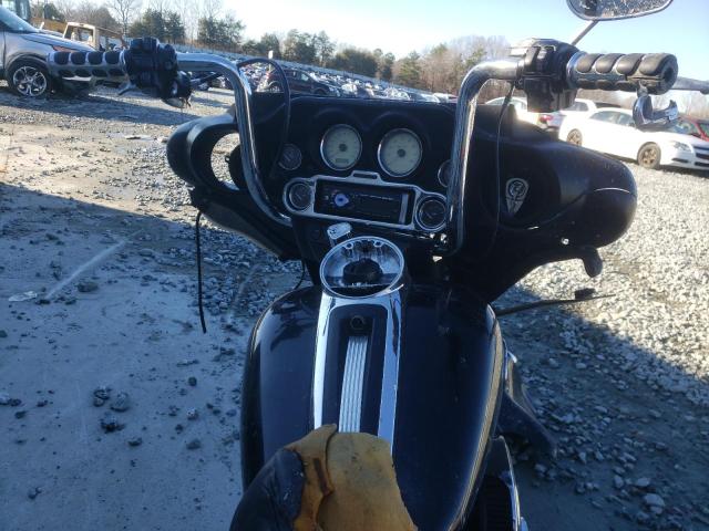 2011 HARLEY-DAVIDSON FLHTCU 1HD1FC410BB650654