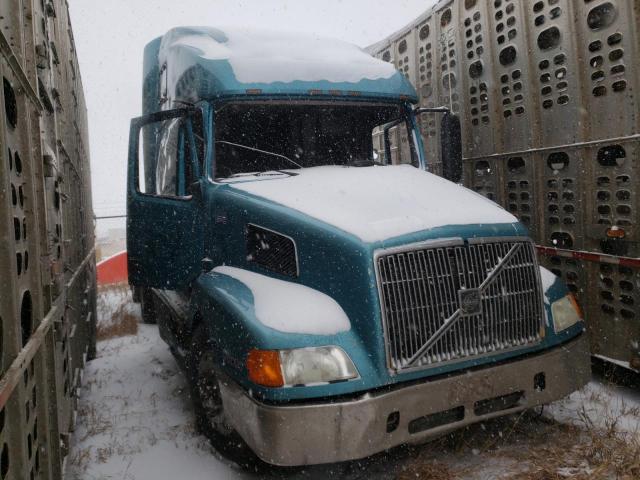 Salvage cars for sale from Copart Casper, WY: 2000 Volvo VN