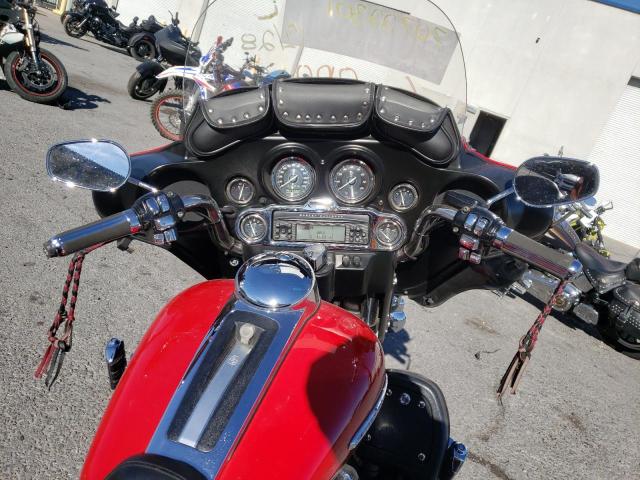 2011 HARLEY-DAVIDSON FLHTK 1HD1KEM1XBB671647