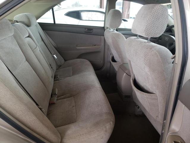 2004 TOYOTA CAMRY LE - Interior View