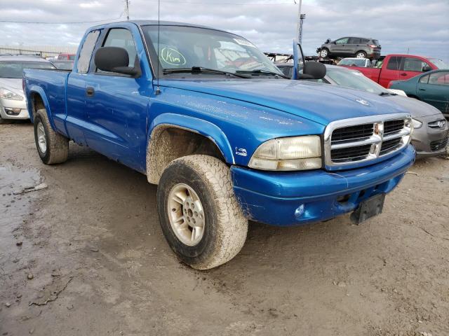 Salvage cars for sale from Copart Columbus, OH: 2000 Dodge Dakota