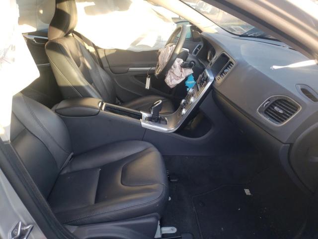 2017 VOLVO V60 PREMIE YV140MSK1H1361020
