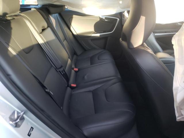 2017 VOLVO V60 PREMIE YV140MSK1H1361020