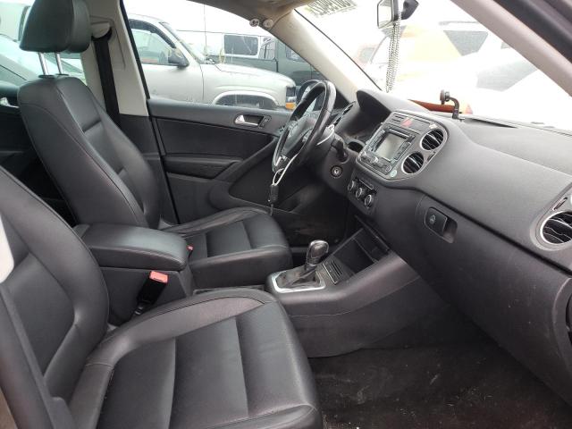2011 VOLKSWAGEN TIGUAN WVGAV7AXXBW545967