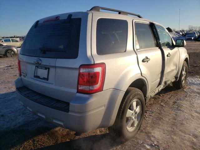 2009 FORD ESCAPE XLT - Right Rear View