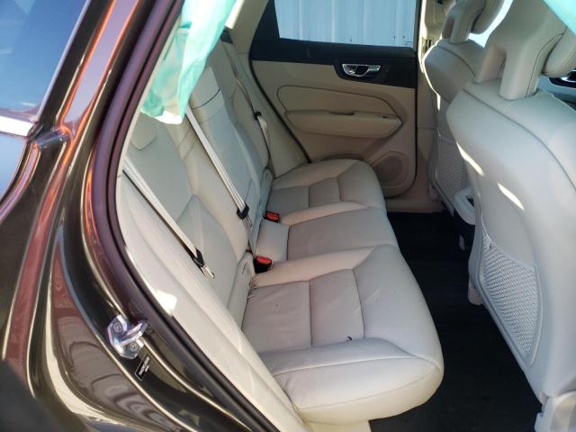 2018 VOLVO XC60 T6 MO YV4A22RK5J1034166