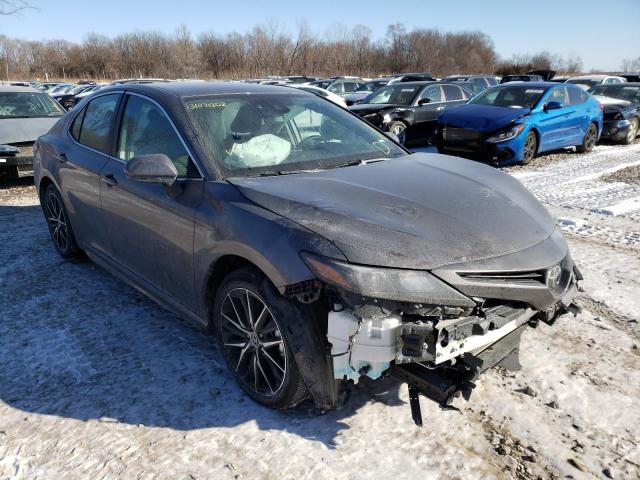 Salvage cars for sale from Copart Des Moines, IA: 2021 Toyota Camry SE
