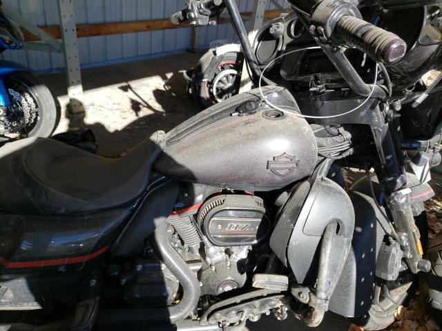 2018 HARLEY-DAVIDSON FLHXSE CVO 1HD1PXL13JB952203