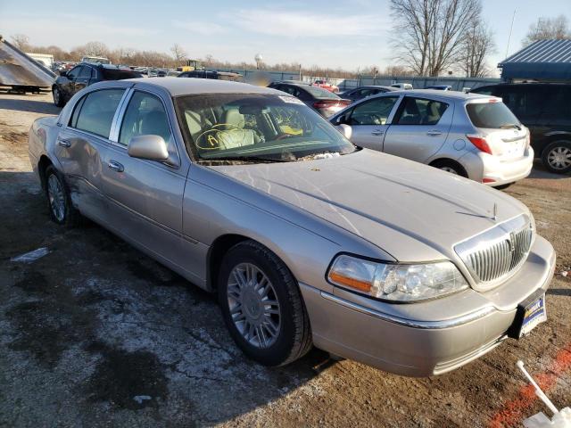 2010 LINCOLN TOWN CAR S - Left Front View