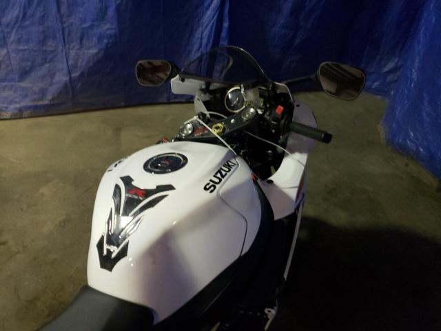 2021 SUZUKI GSX-R600 JS1GN7FA0M7100227